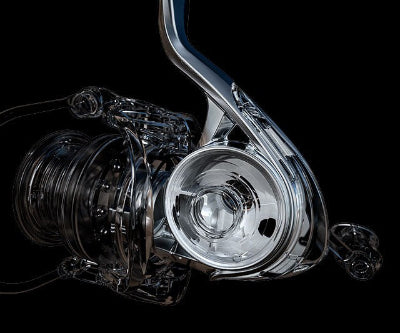 DAIWA collection with MONOCOQUE BODY (Aluminum) technology feature illustration